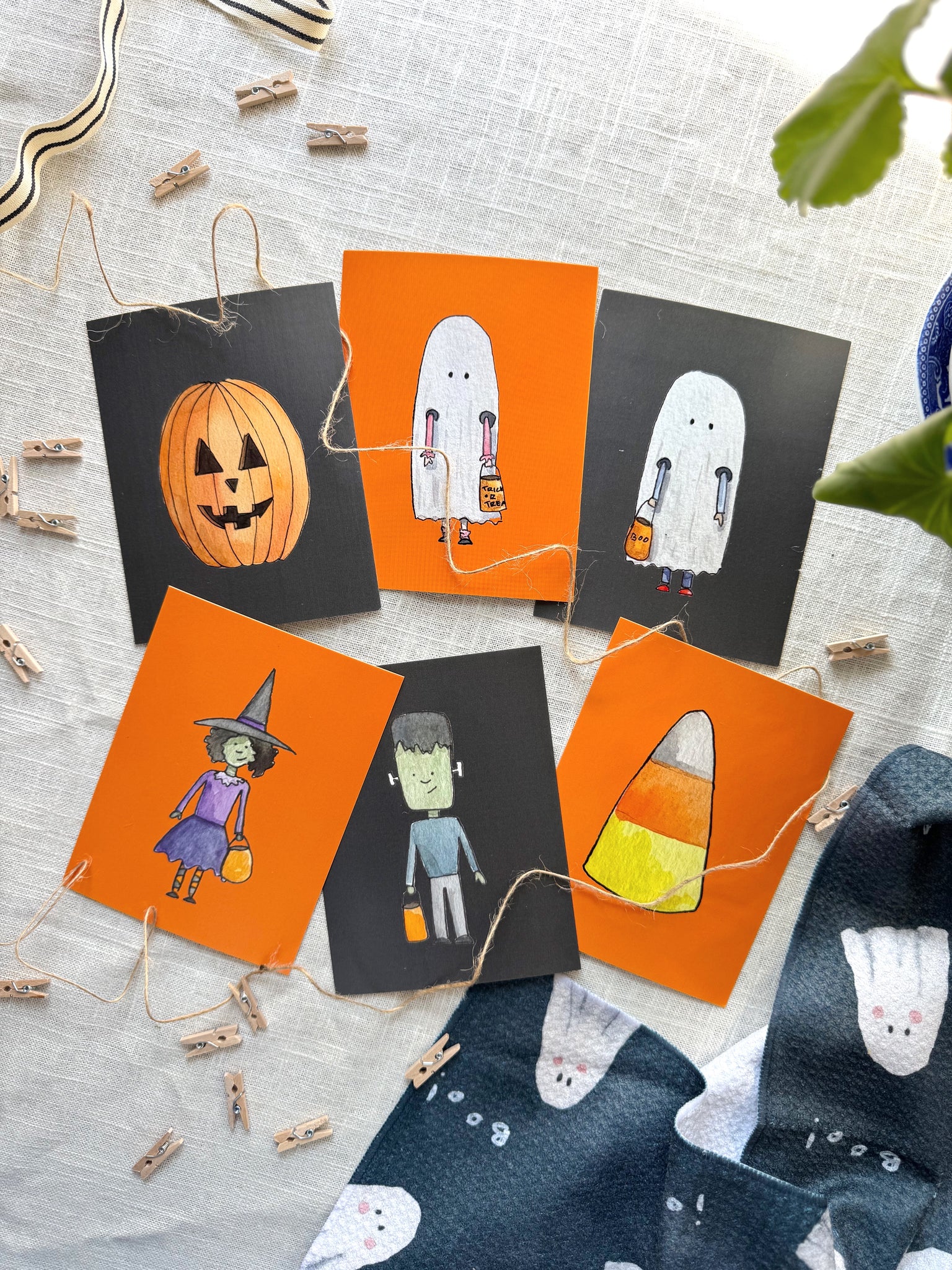 whimsical halloween 12-flag banner kit